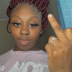 Meet your Posher, Ava